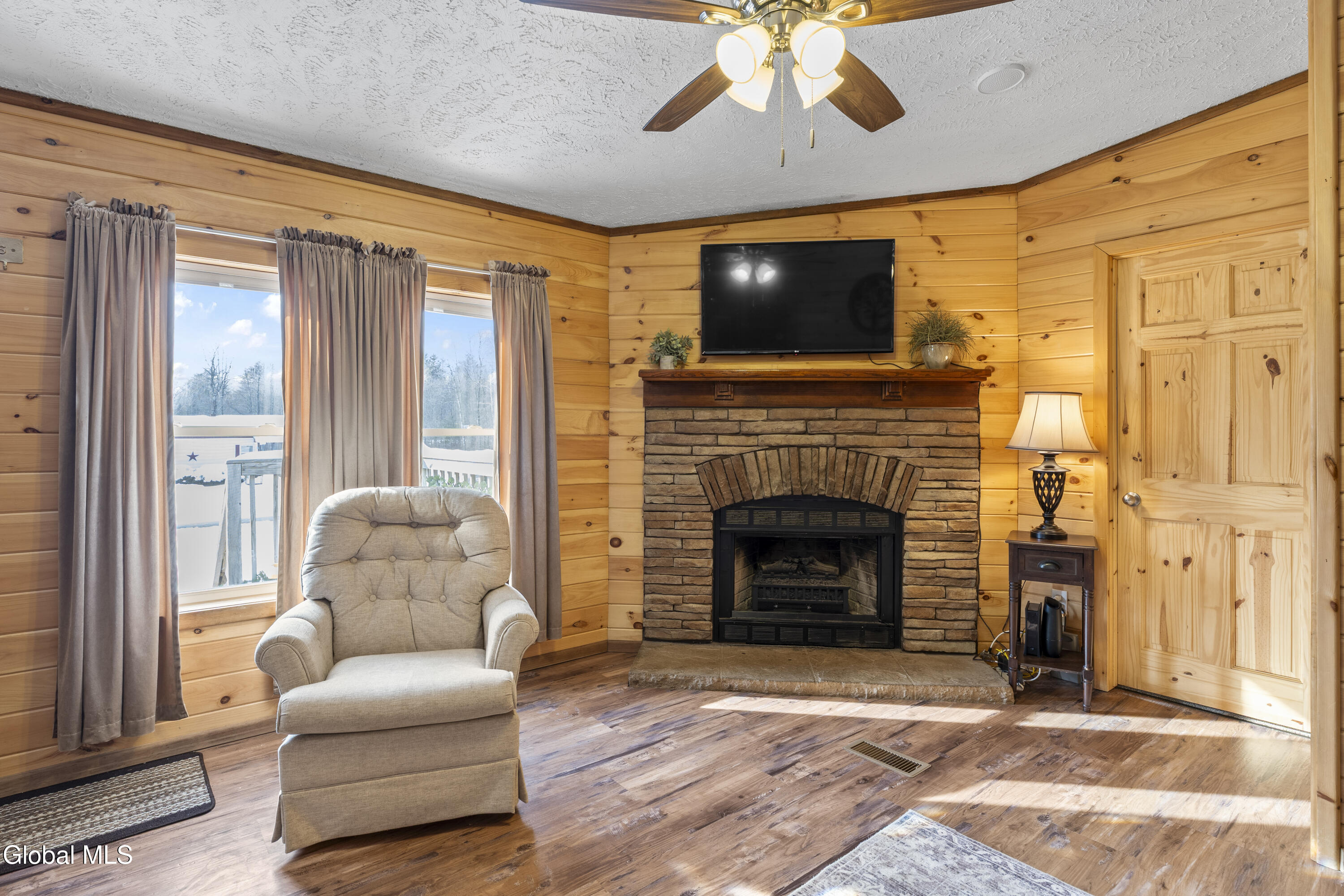 160 Bushnell Road Mayfield, NY 12117 - Photo 8 of 48 DSC03121