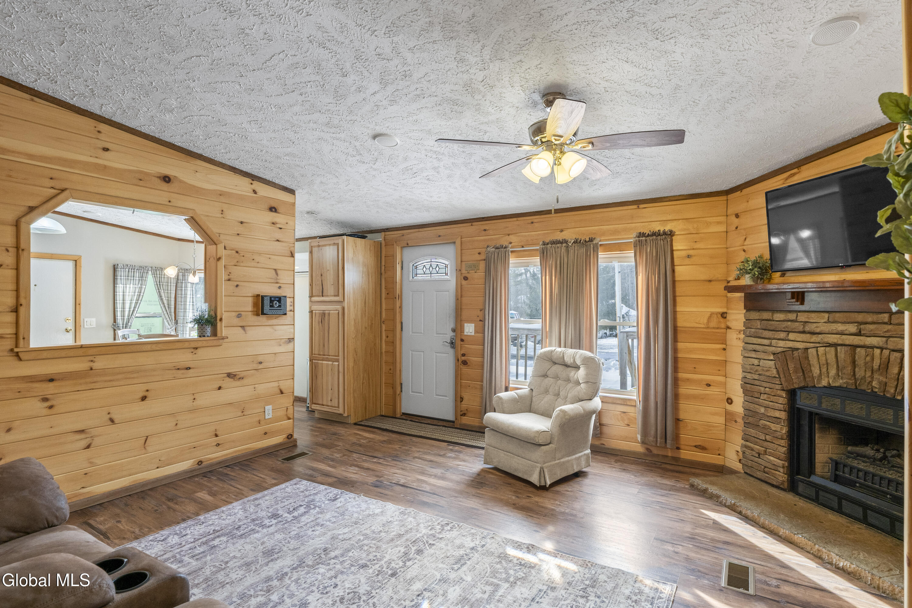 160 Bushnell Road Mayfield, NY 12117 - Photo 9 of 48 DSC03124