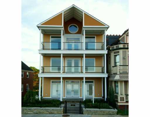 243 Grandview Avenue Pittsburgh, PA 15211 - Photo 1 of 8 Exterior Front.