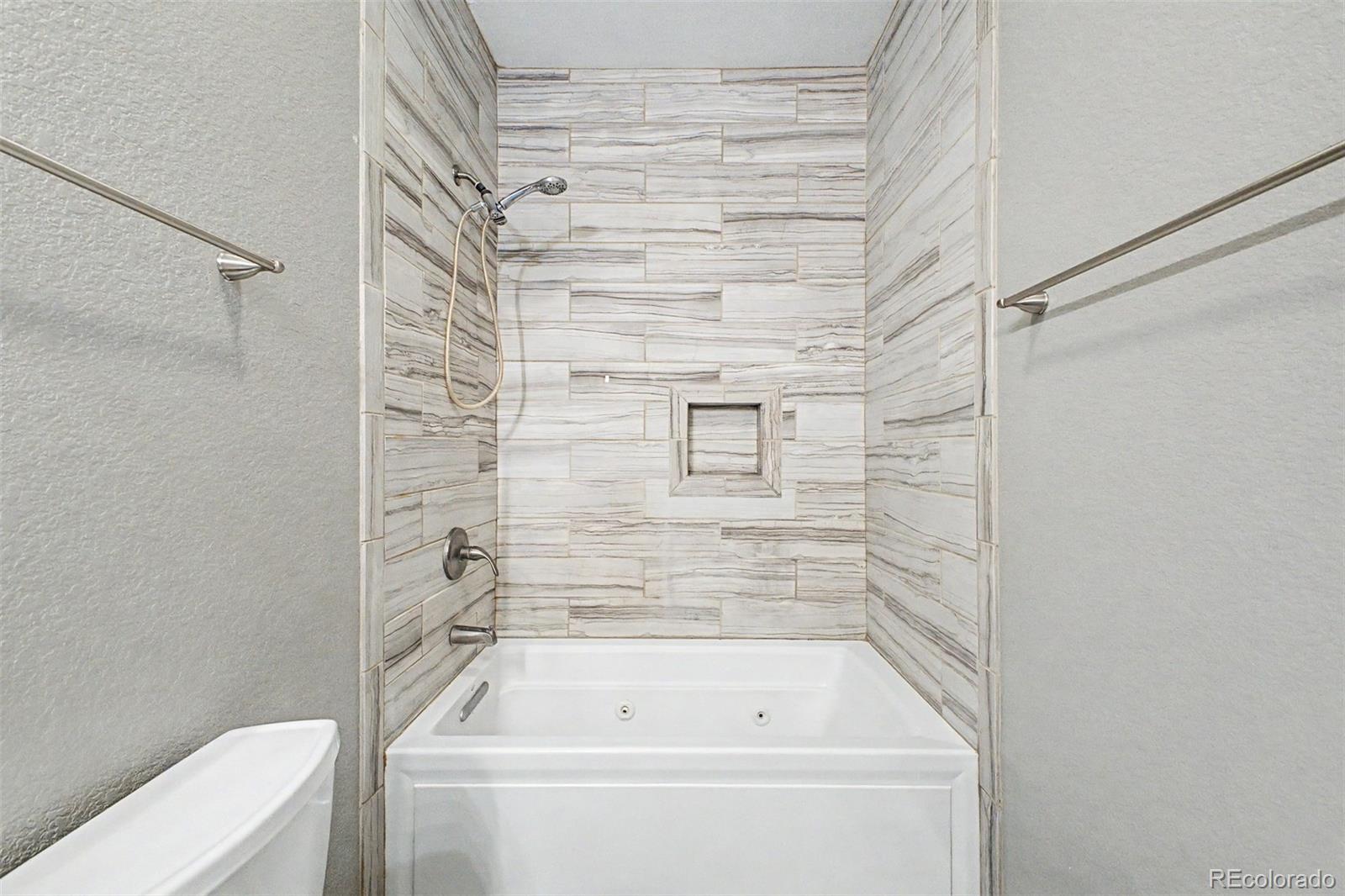 1080 View Ridge Road Bennett, CO 80102 - Photo 17 of 35 Gallery Image 17