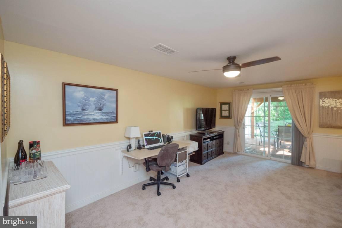 11945 Hollowwind Court Reston, VA 20194 - Photo 28 of 36 Gallery Image 28