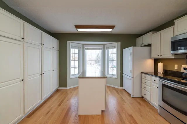 $474,900 | 2170 Birch Street West, Rosemount, MN 55068