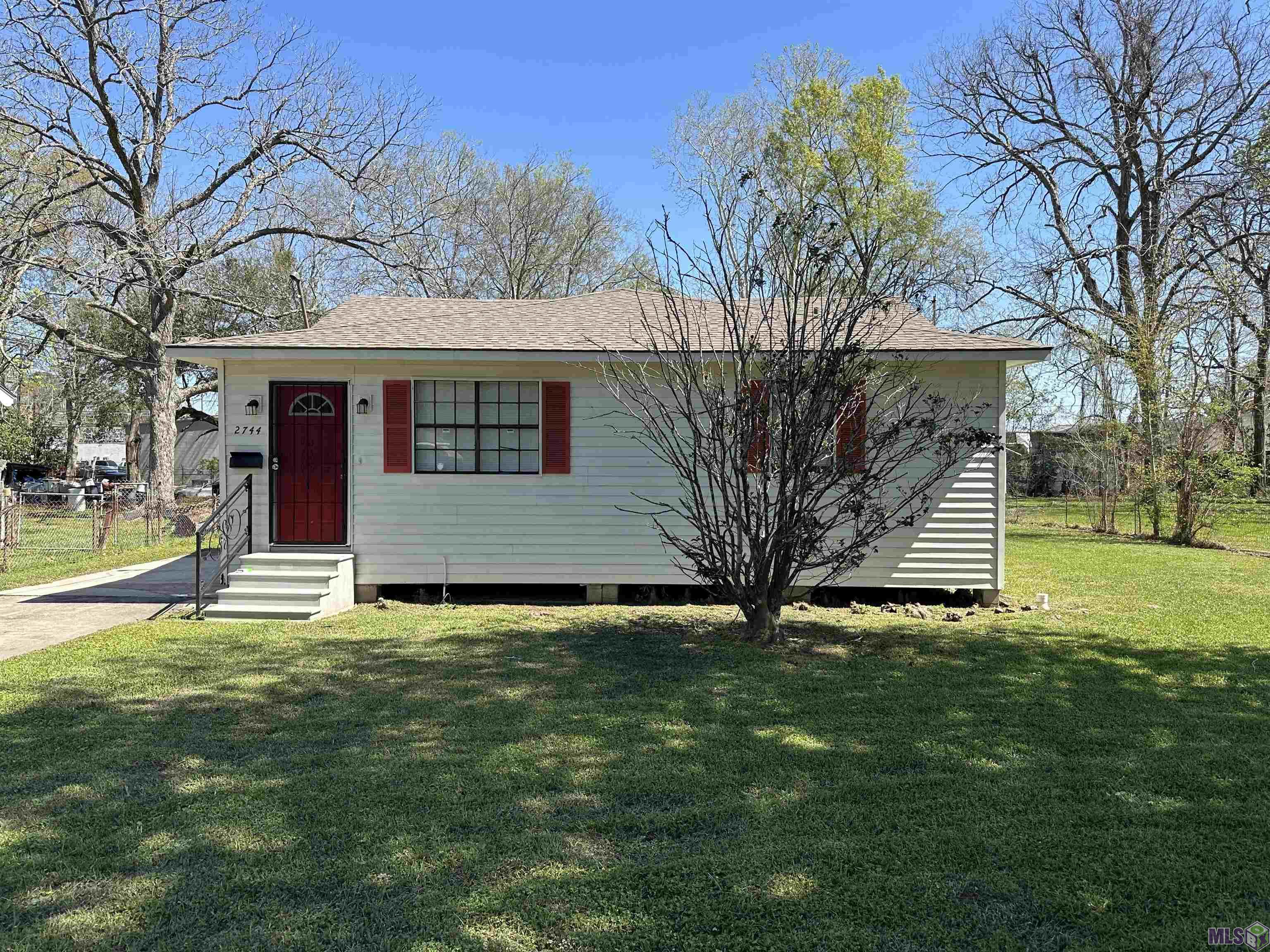 2744 Eaton Street Baton Rouge, LA 70805 - Photo 1 of 9 Front