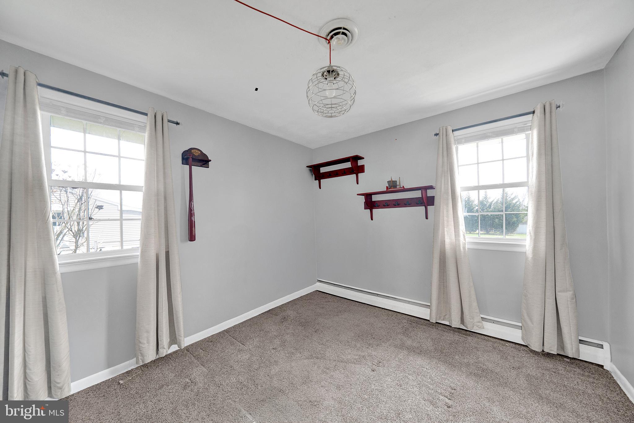 88 Woosamonsa Road Pennington, NJ 08534 - Photo 17 of 32