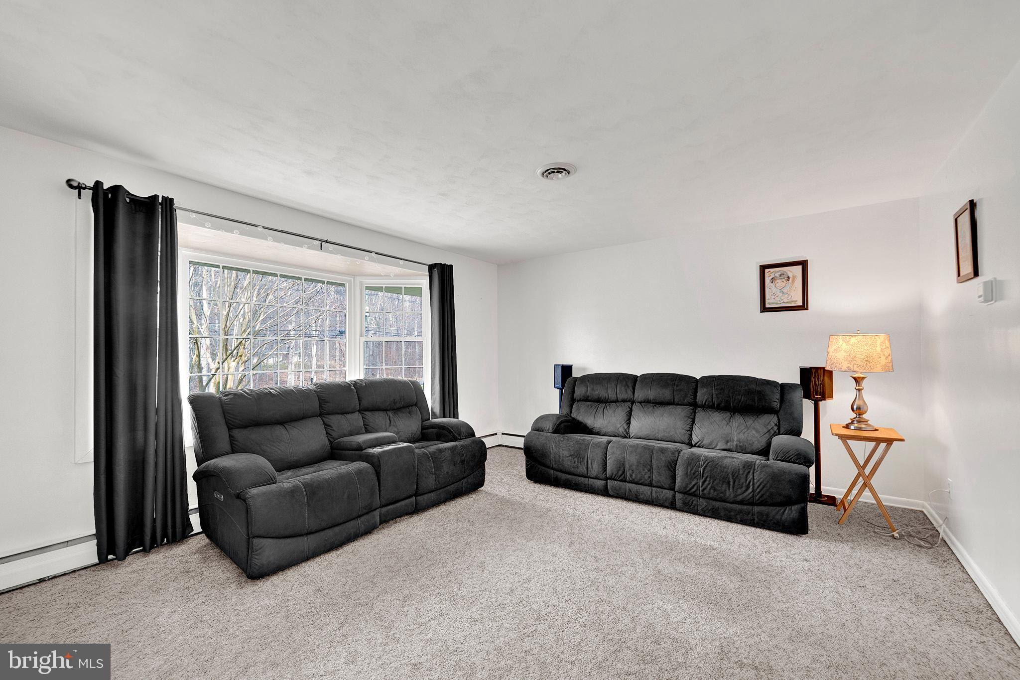 88 Woosamonsa Road Pennington, NJ 08534 - Photo 9 of 32