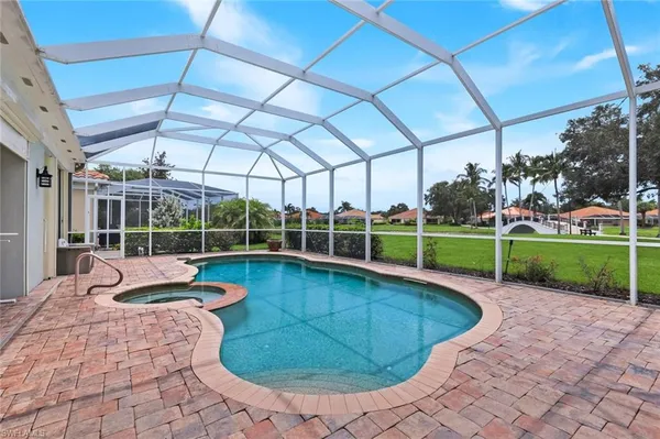 $875,000 | 5855 Charlton Way, Naples, FL 34119