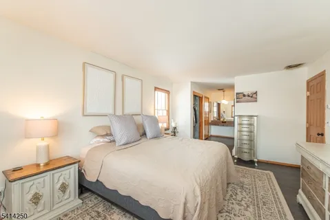 $750,000 | 19 Mcneile Drive, Parsippany, NJ 07054