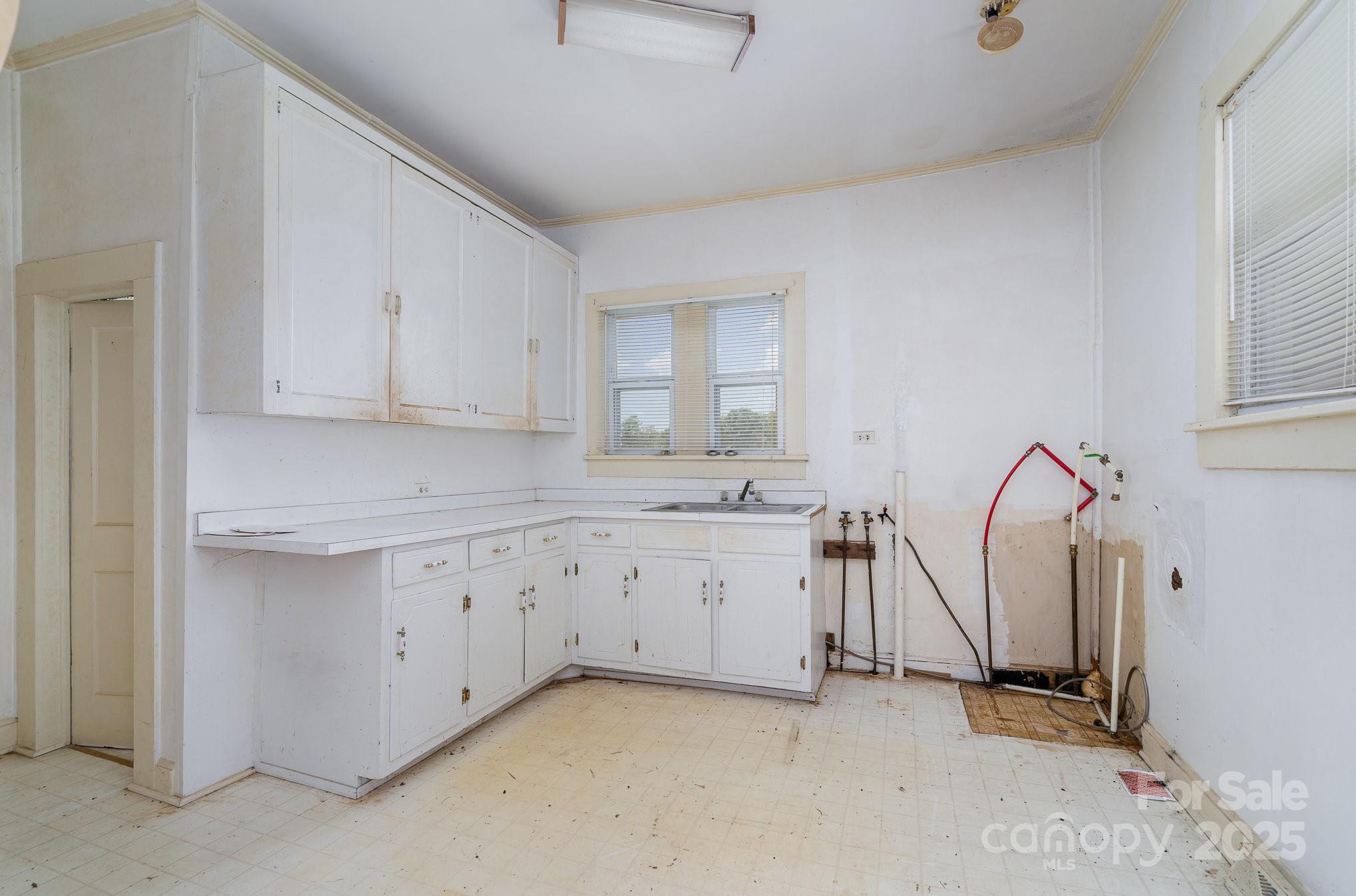 4712 Mooresville Road Salisbury, NC 28147 - Photo 4 of 13