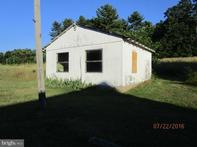 325 Small Valley Road Halifax, PA 17032 - Photo 4 of 24