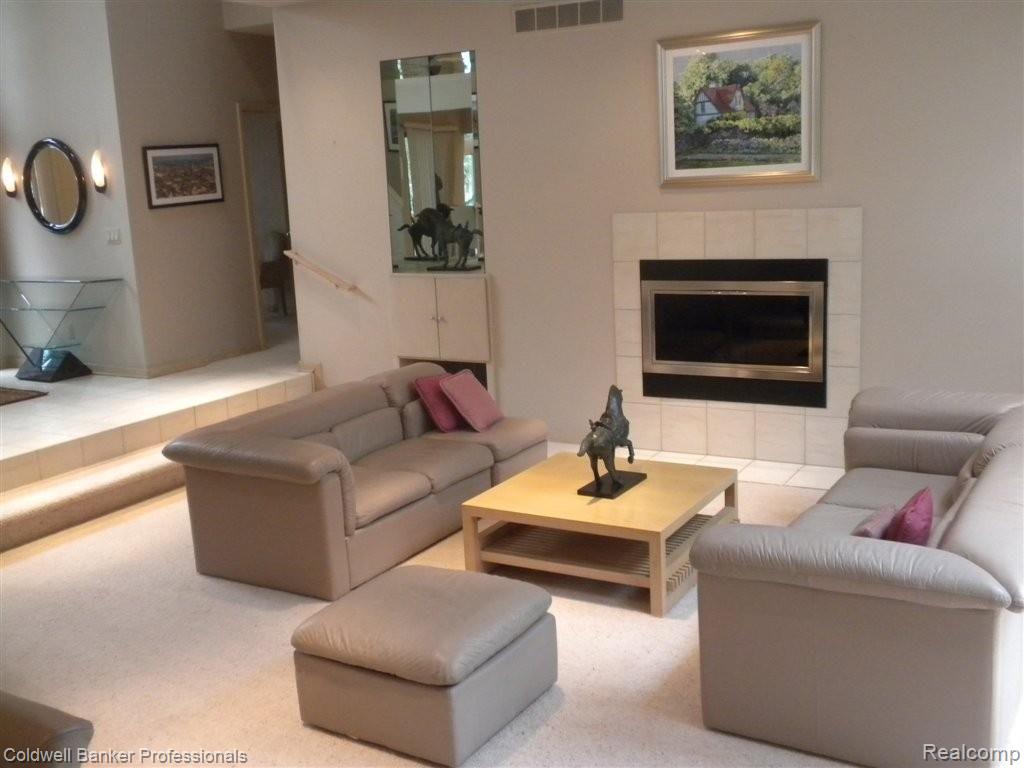 81 Manor Road Bloomfield Hills, MI 48304 - Photo 8 of 23 2ND VIEW OF GR