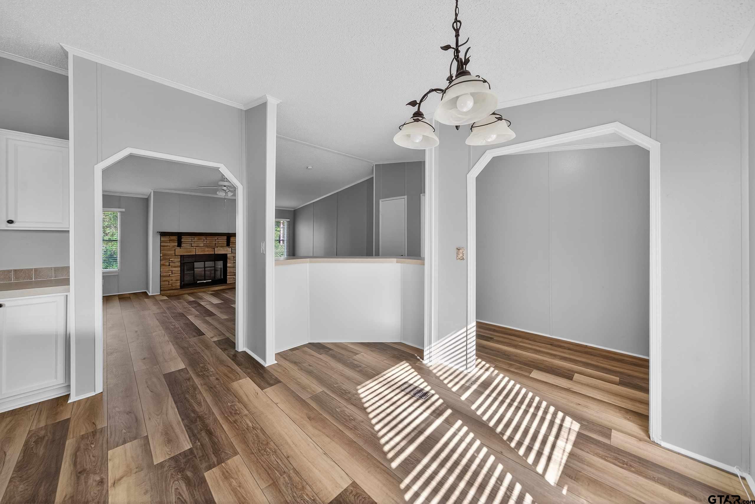 327 Pine Hill Longview, TX 75605 - Photo 5 of 46