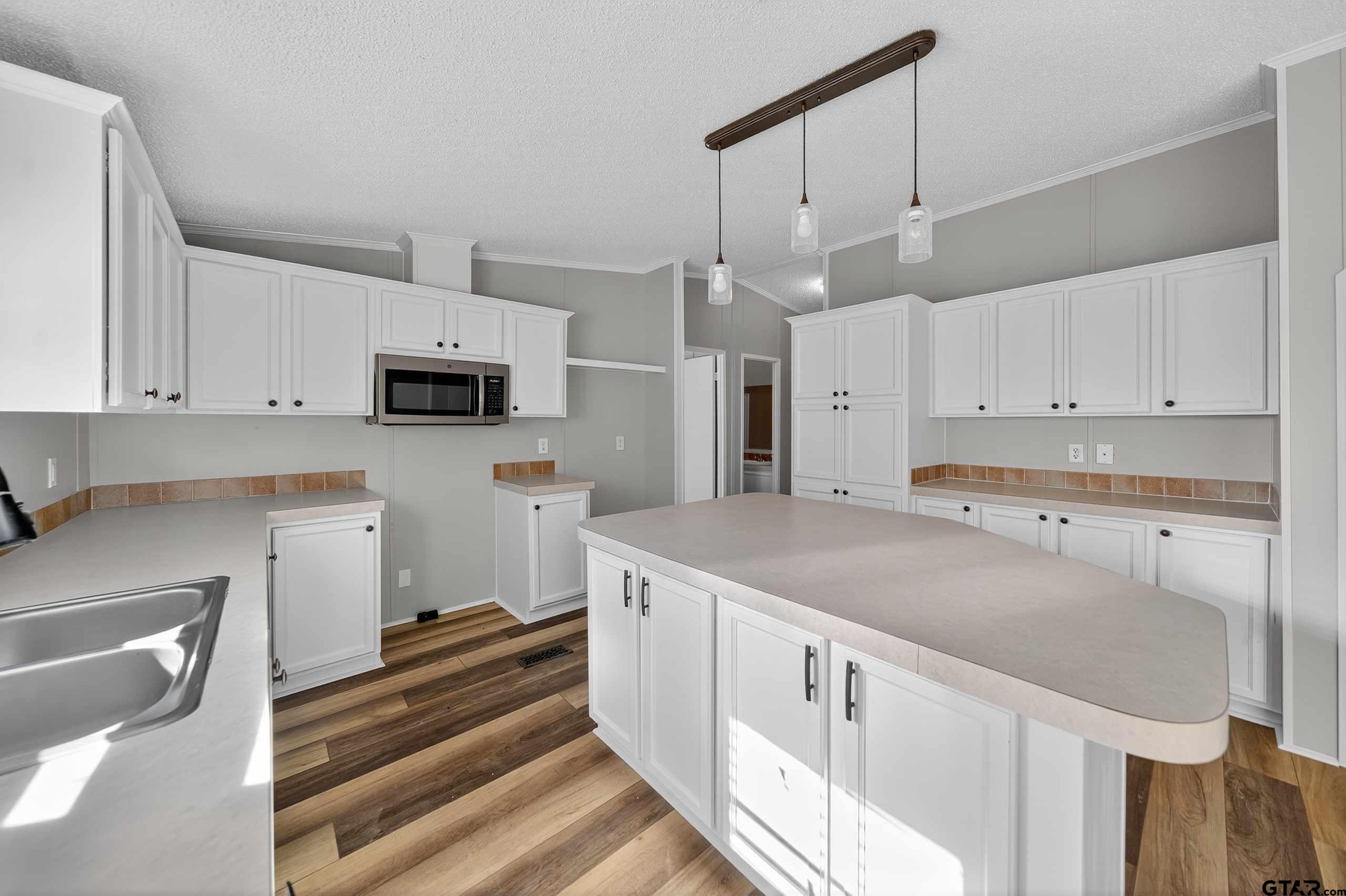 327 Pine Hill Longview, TX 75605 - Photo 8 of 46