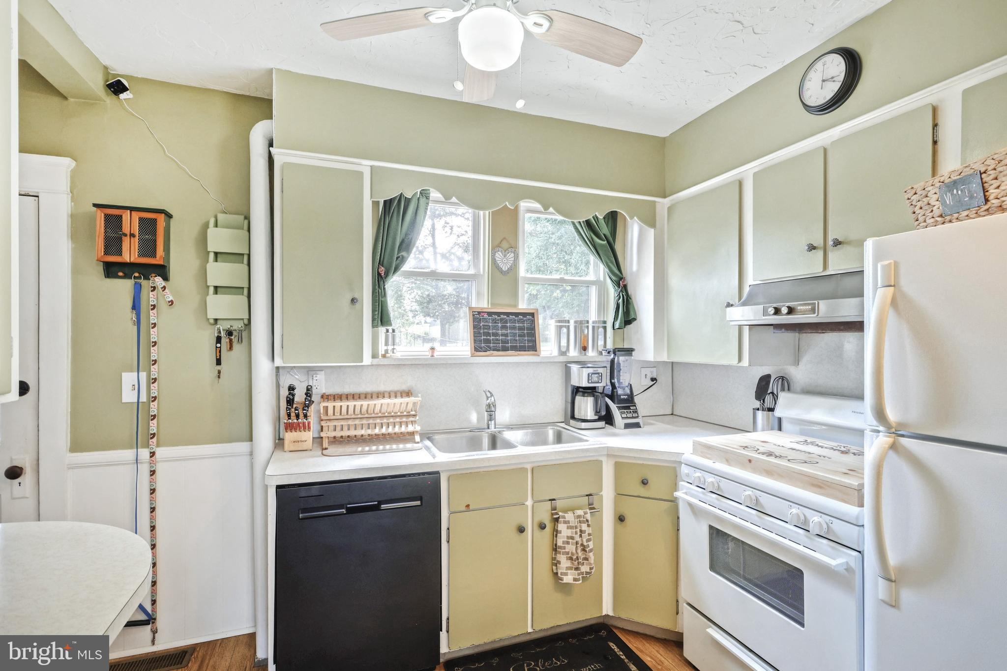 140 Locust Grove Road York, PA 17402 - Photo 15 of 26 Gallery Image 15