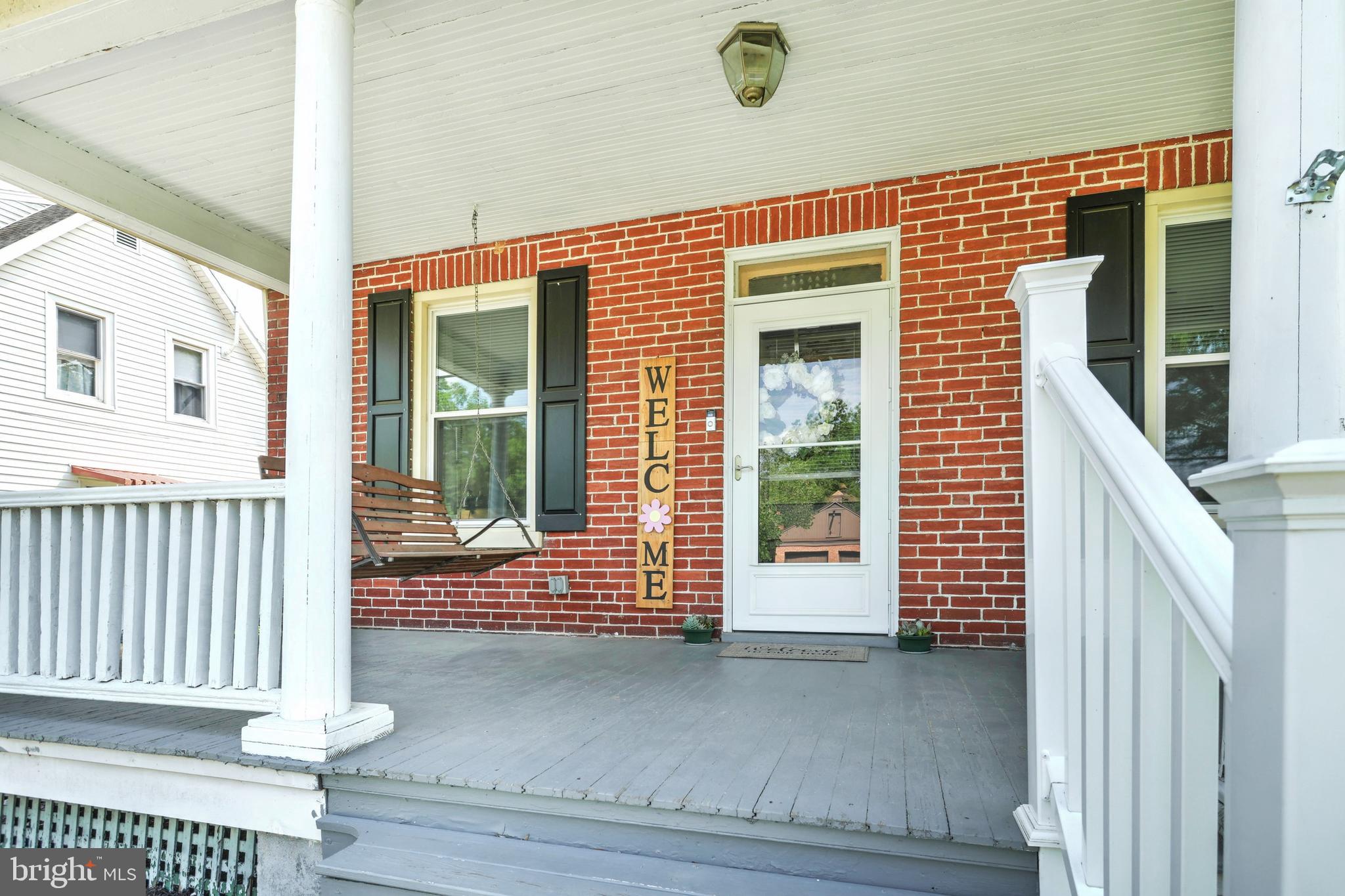 140 Locust Grove Road York, PA 17402 - Photo 3 of 26 Gallery Image 3