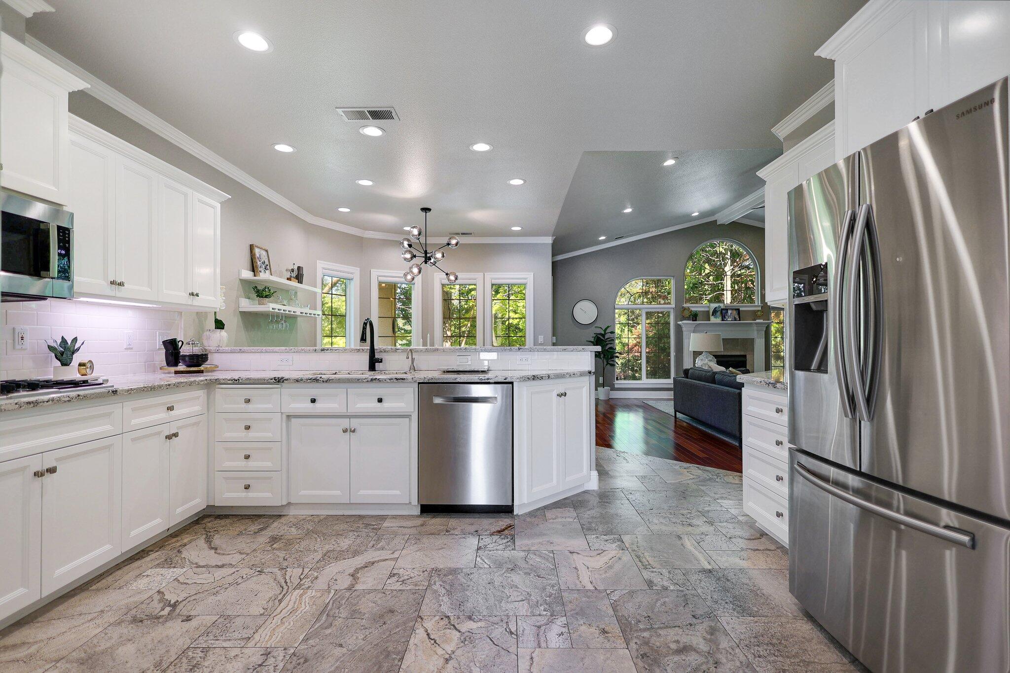 13320 Tierra Heights Road Redding, CA 96003 - Photo 16 of 48 23-web-or-mls-LZ0A0190