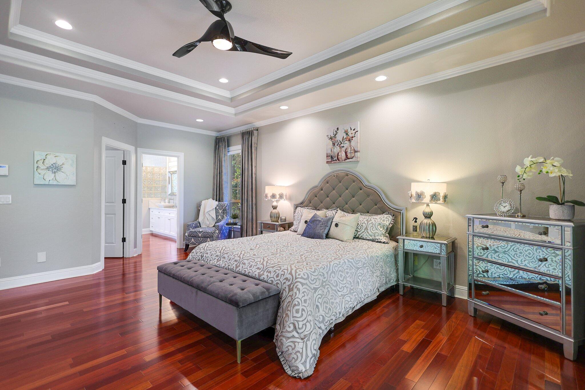 13320 Tierra Heights Road Redding, CA 96003 - Photo 19 of 48 Private Bedroom