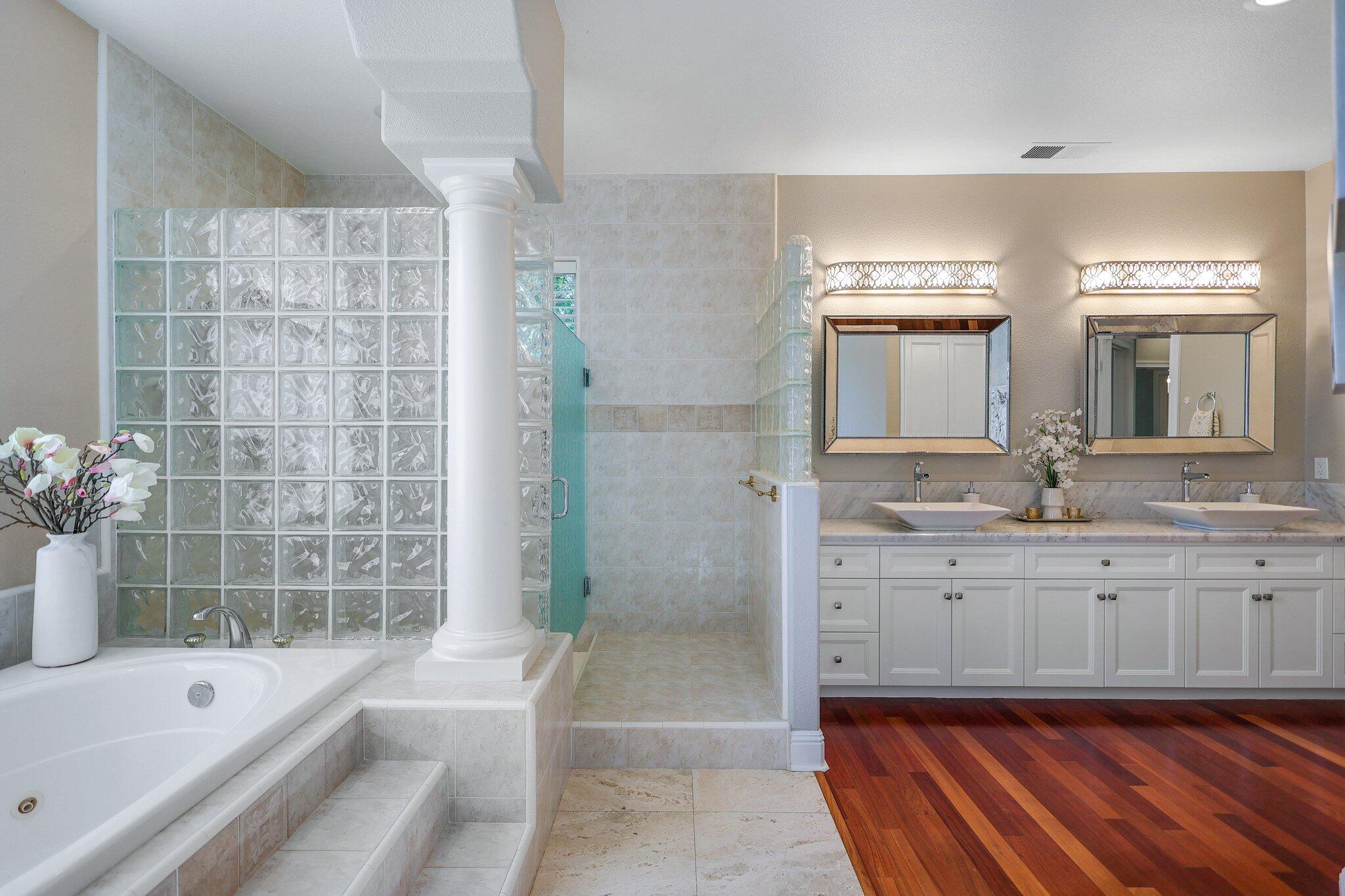 13320 Tierra Heights Road Redding, CA 96003 - Photo 24 of 48 Primary Bath