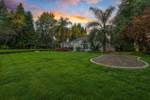 $995,000 | 13320 Tierra Heights Road, Redding, CA 96003