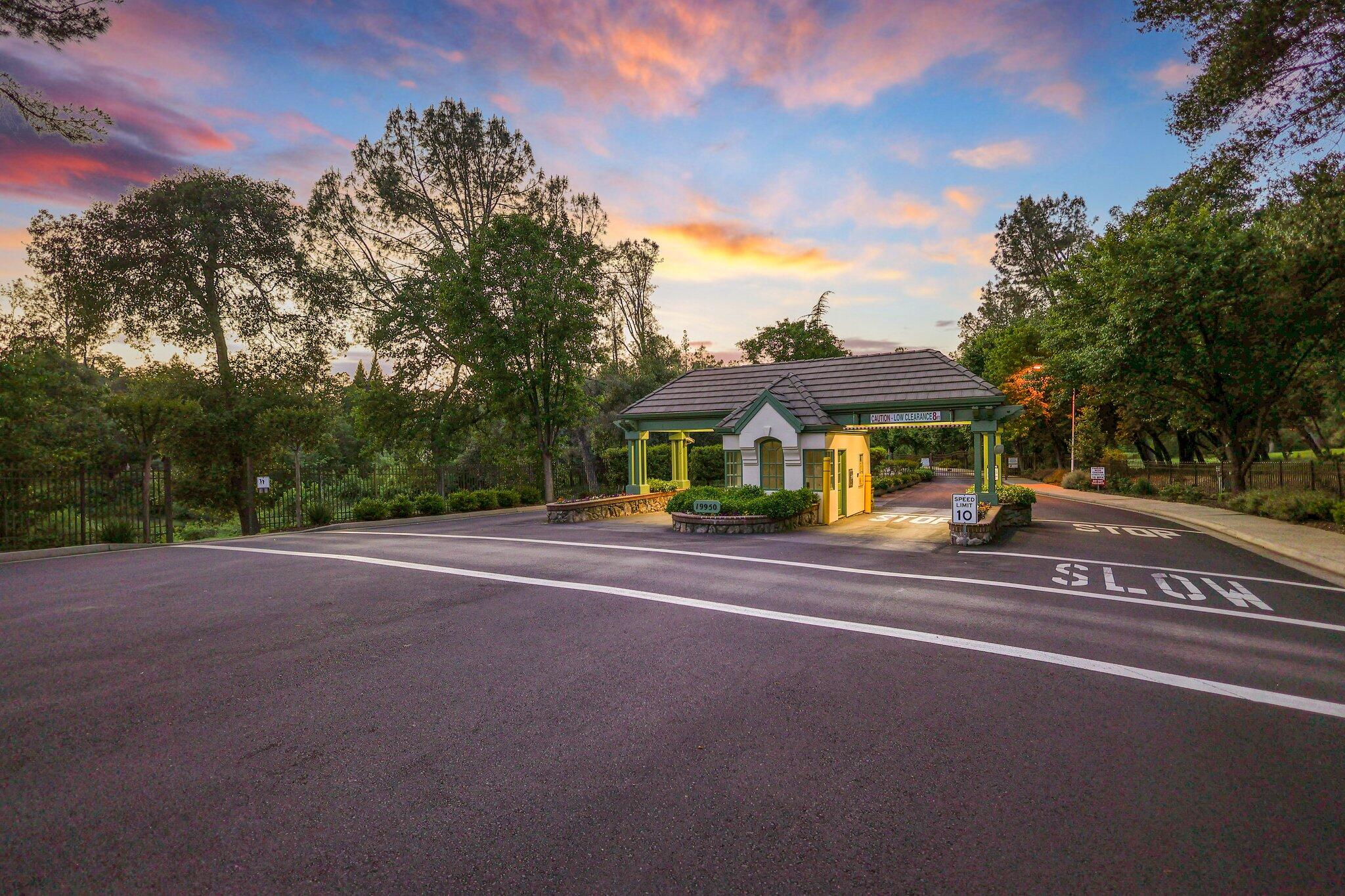 13320 Tierra Heights Road Redding, CA 96003 - Photo 46 of 48 Gated Access