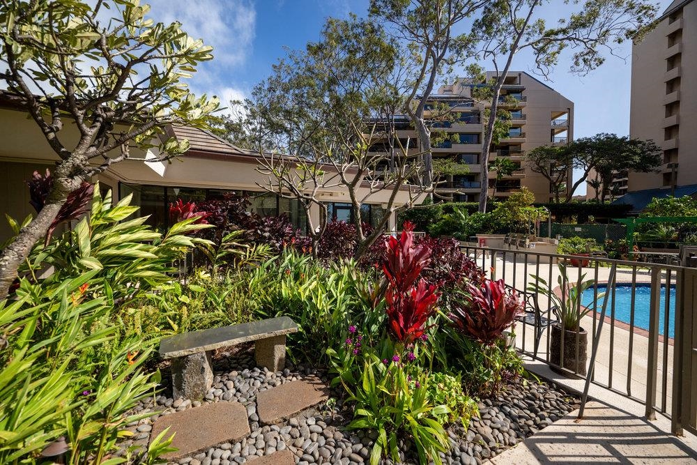 4327 Lower Honoapiilani Road, Unit 403 Lahaina, HI 96761 - Photo 30 of 42