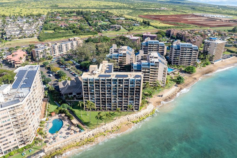 4327 Lower Honoapiilani Road, Unit 403 Lahaina, HI 96761 - Photo 38 of 42 a view of a city