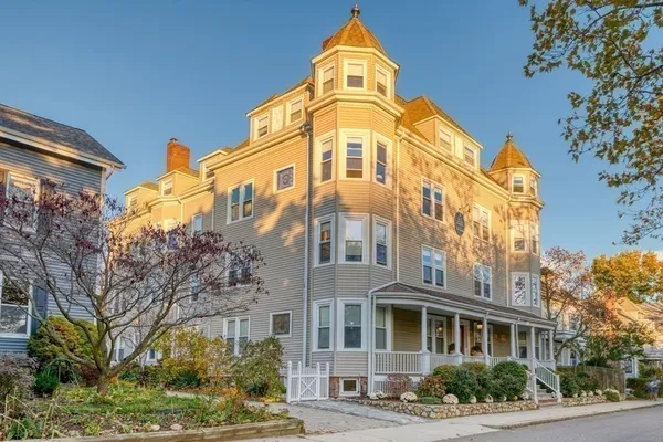 $5,000 | 173 Davis Avenue, Unit 4, Brookline, MA 02445