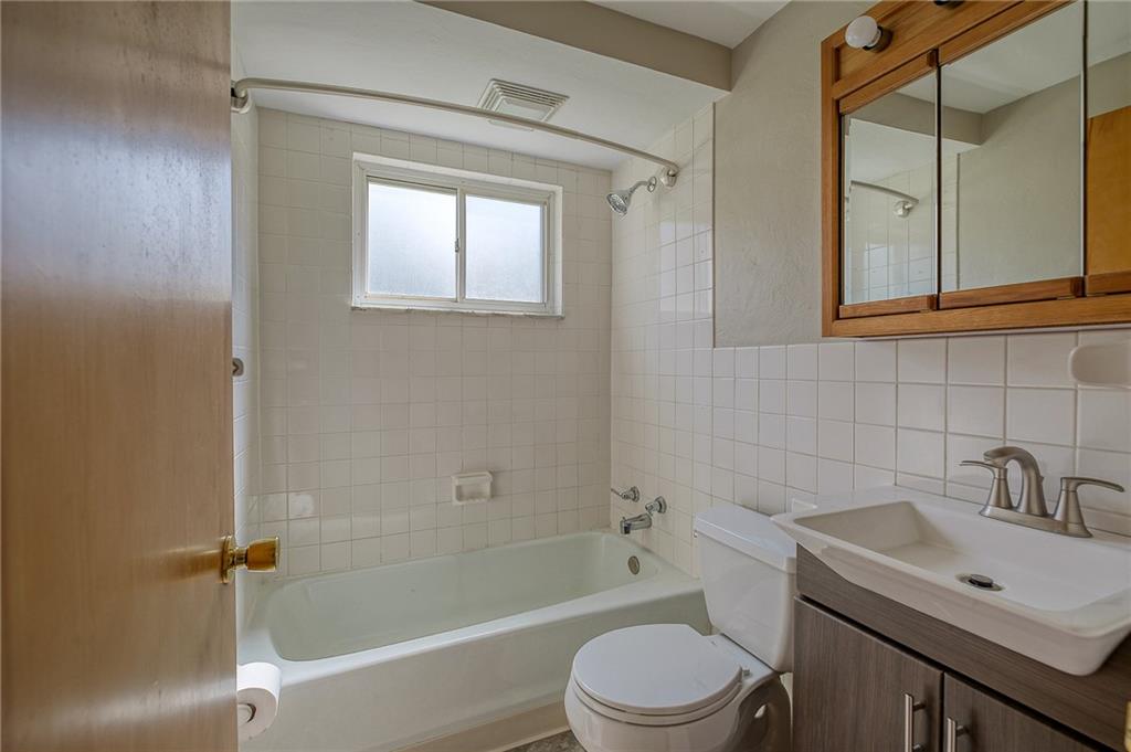 107 Logan Road Imperial, PA 15126 - Photo 11 of 25 Gallery Image 11