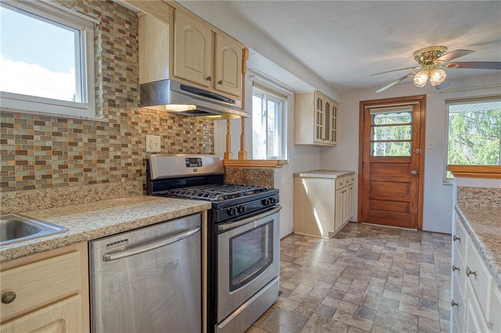 107 Logan Road Imperial, PA 15126 - Photo 6 of 25 Gallery Image 6