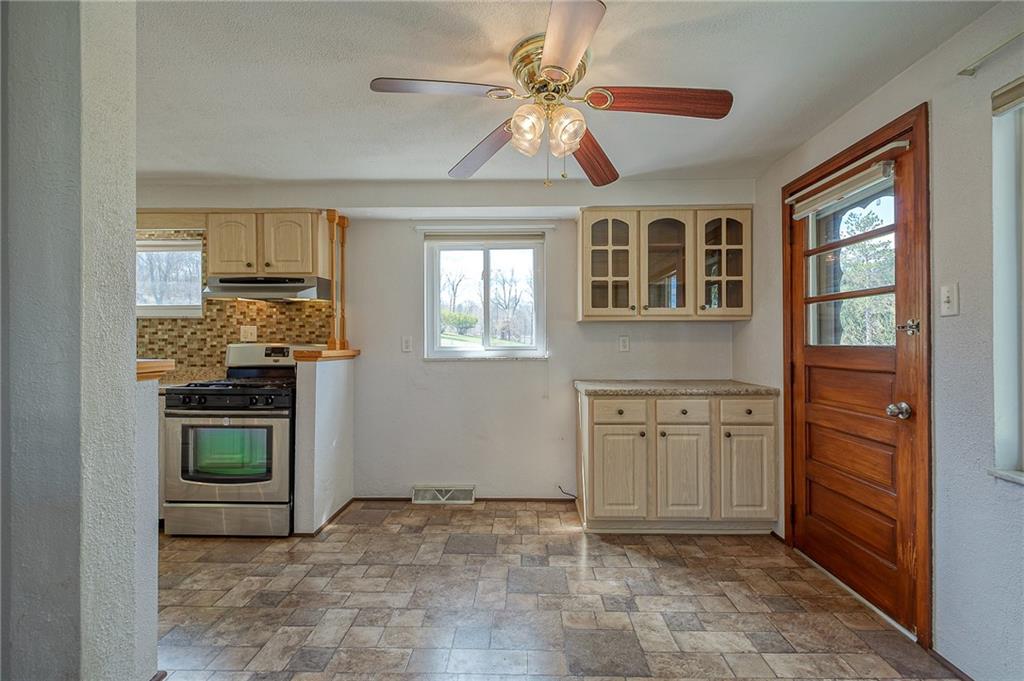 107 Logan Road Imperial, PA 15126 - Photo 8 of 25 Gallery Image 8