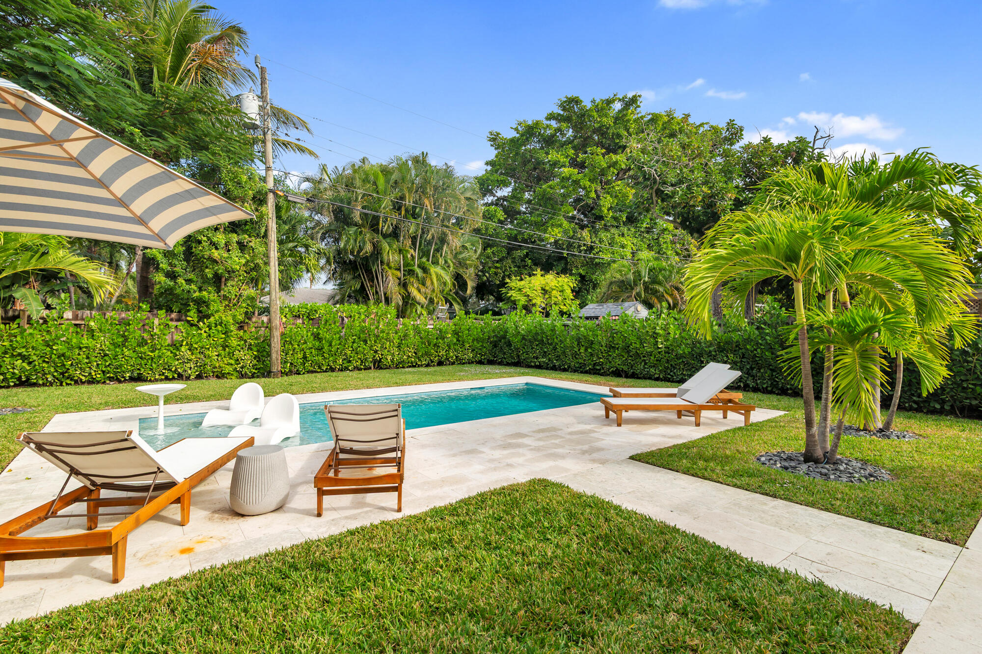 353 Gregory Road West Palm Beach, FL 33405 - Photo 22 of 36 low-26