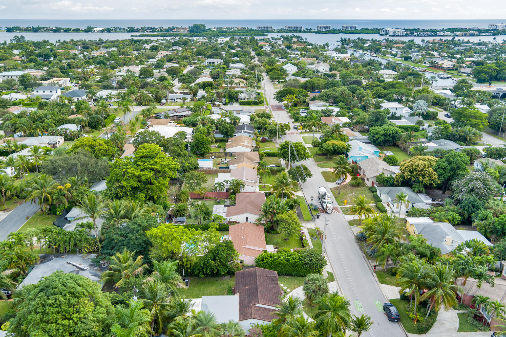 353 Gregory Road West Palm Beach, FL 33405 - Photo 32 of 36 low-36