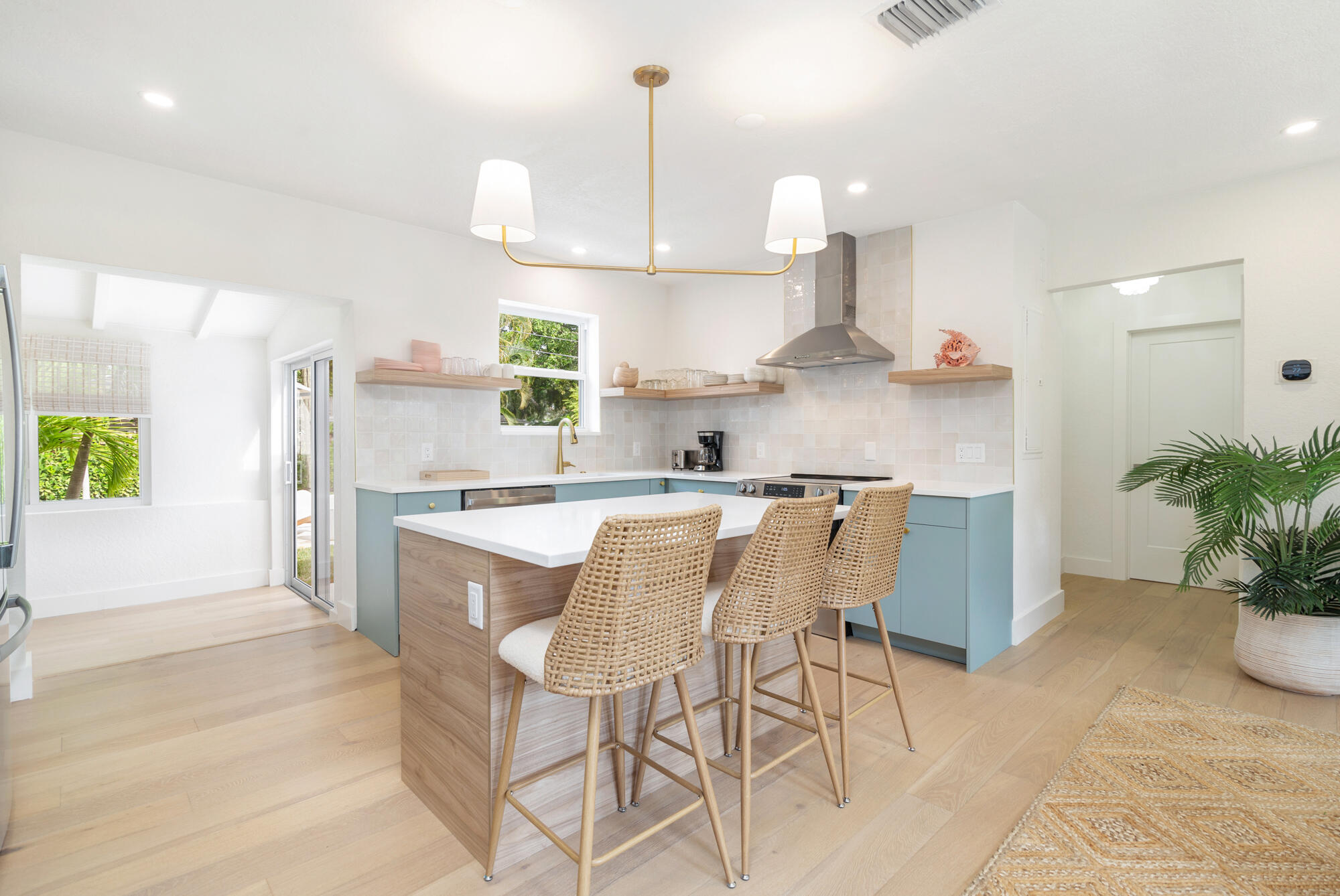 353 Gregory Road West Palm Beach, FL 33405 - Photo 8 of 36 low-12