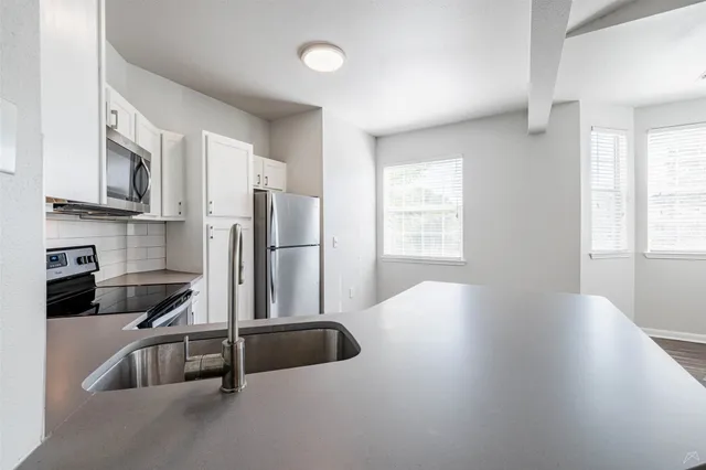 $1,900 | 12215 Hunters Chase Drive, Unit N2207N, Austin, TX 78729