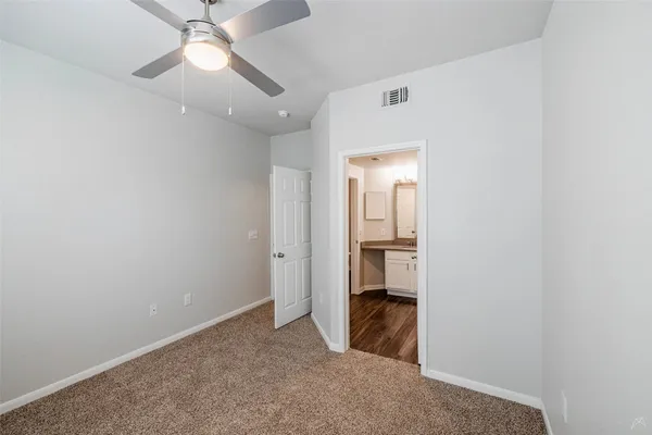 $1,935 | 12215 Hunters Chase Drive, Unit N2207N, Austin, TX 78729