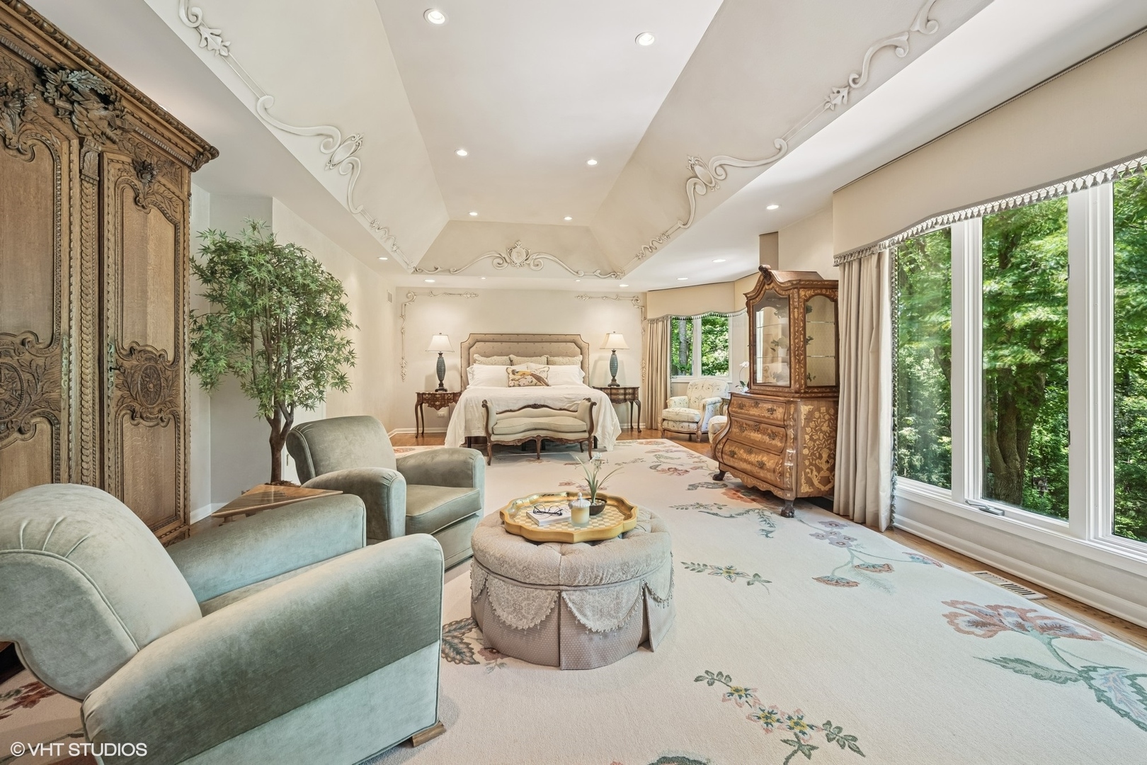 85 Ela Road Inverness, IL 60067 - Photo 35 of 89 a living room with furniture and a large window