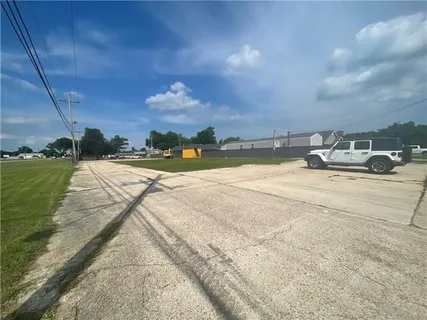 $290,000 | 15207 Highway 90, Paradis, LA 70080