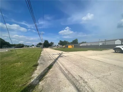 $290,000 | 15207 Highway 90, Paradis, LA 70080