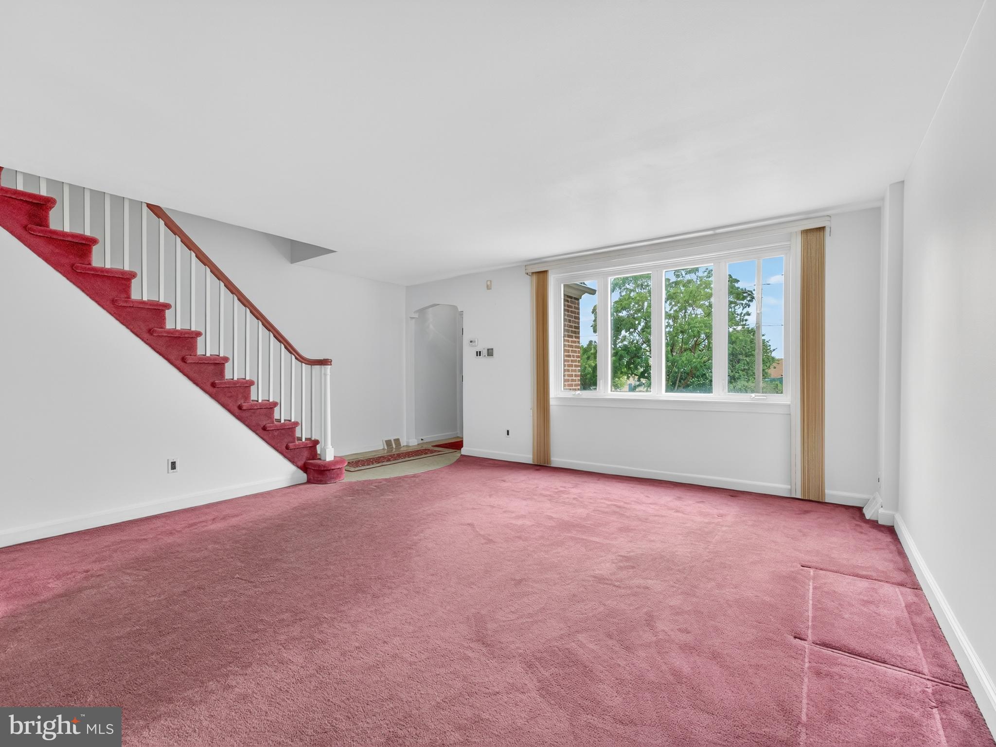 7559 Brookhaven Road Philadelphia, PA 19151 - Photo 11 of 25 Living Room