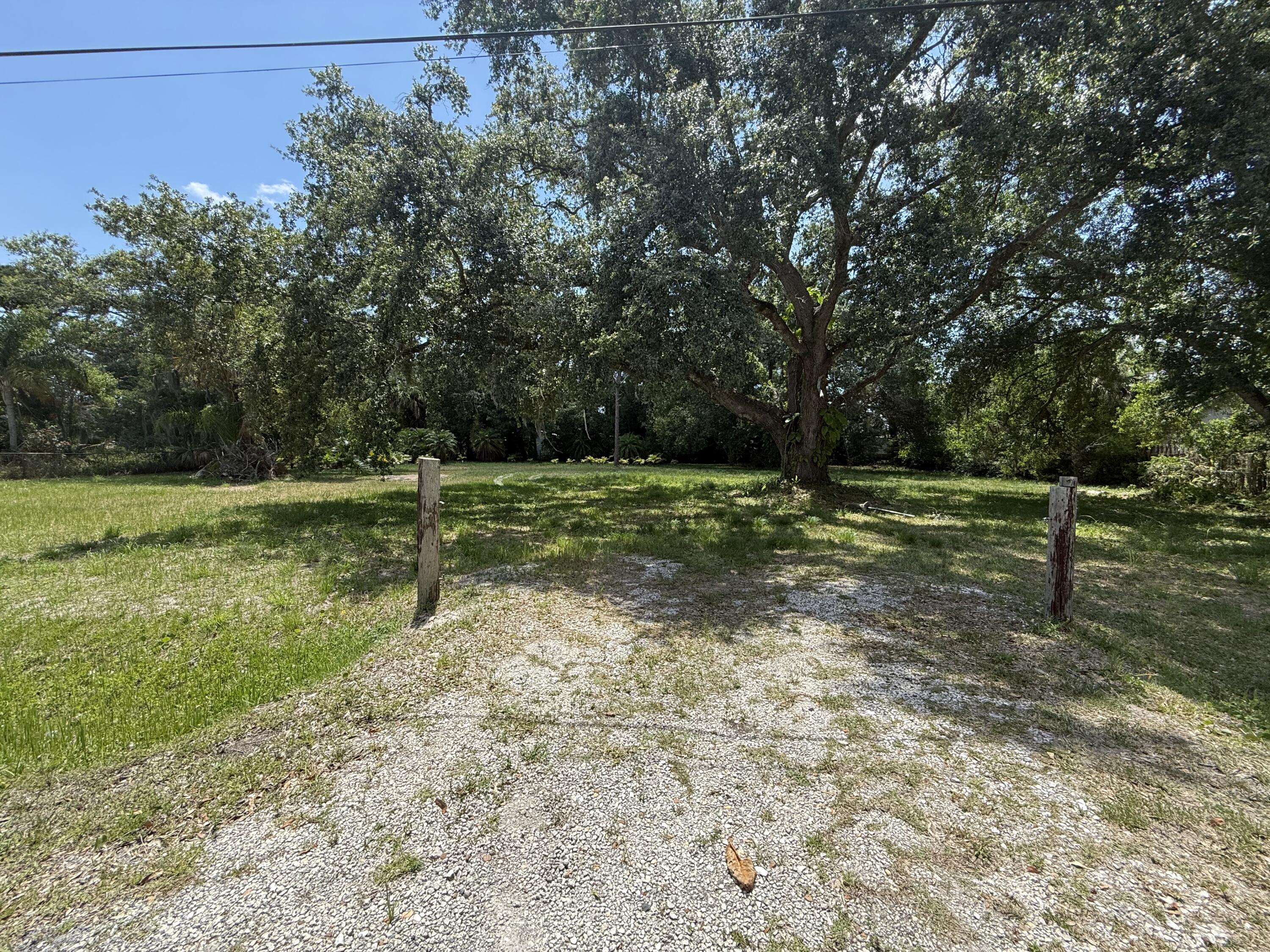 111 Berger Road Fort Pierce, FL 34945 - Photo 2 of 8 IMG_6048