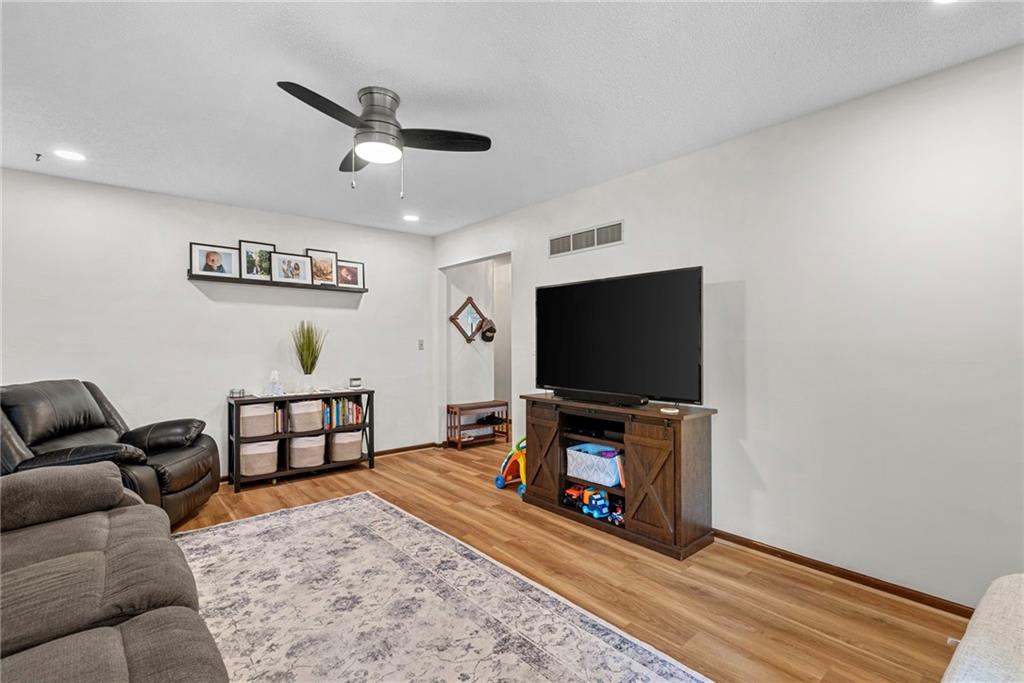 8921 Northeast Boten Road Lee's Summit, MO 64064 - Photo 10 of 50