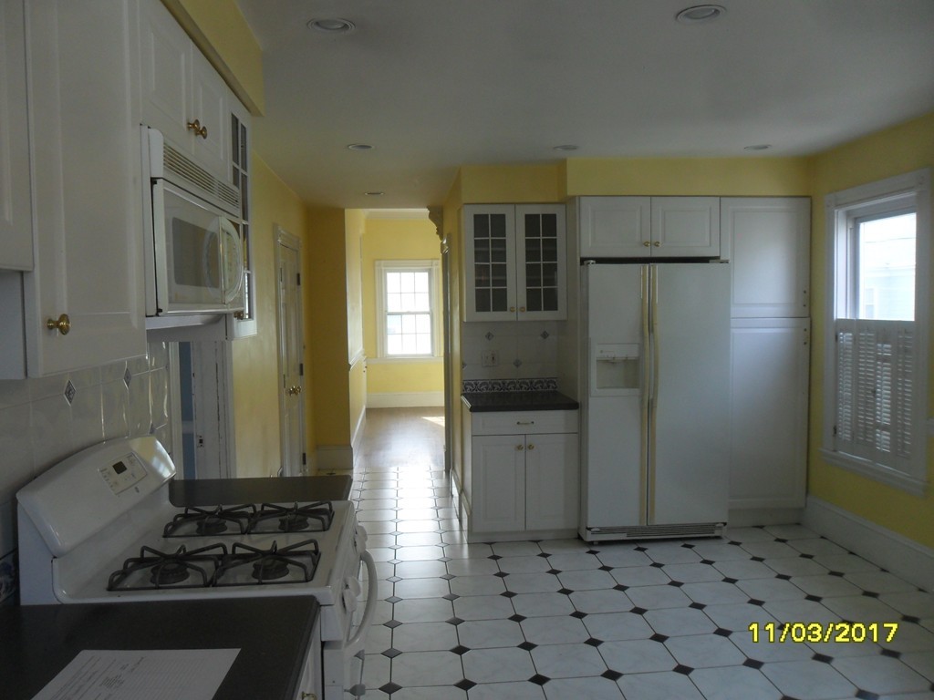 29 Radcliffe Road Somerville, MA 02145 - Photo 3 of 24 Gallery Image 3