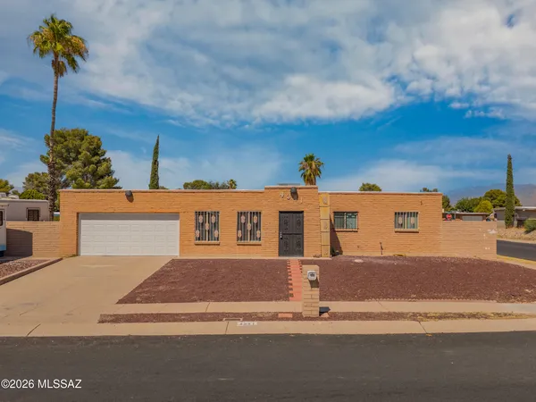 $340,000 | 4341 South White Pine Avenue, Tucson, AZ 85730