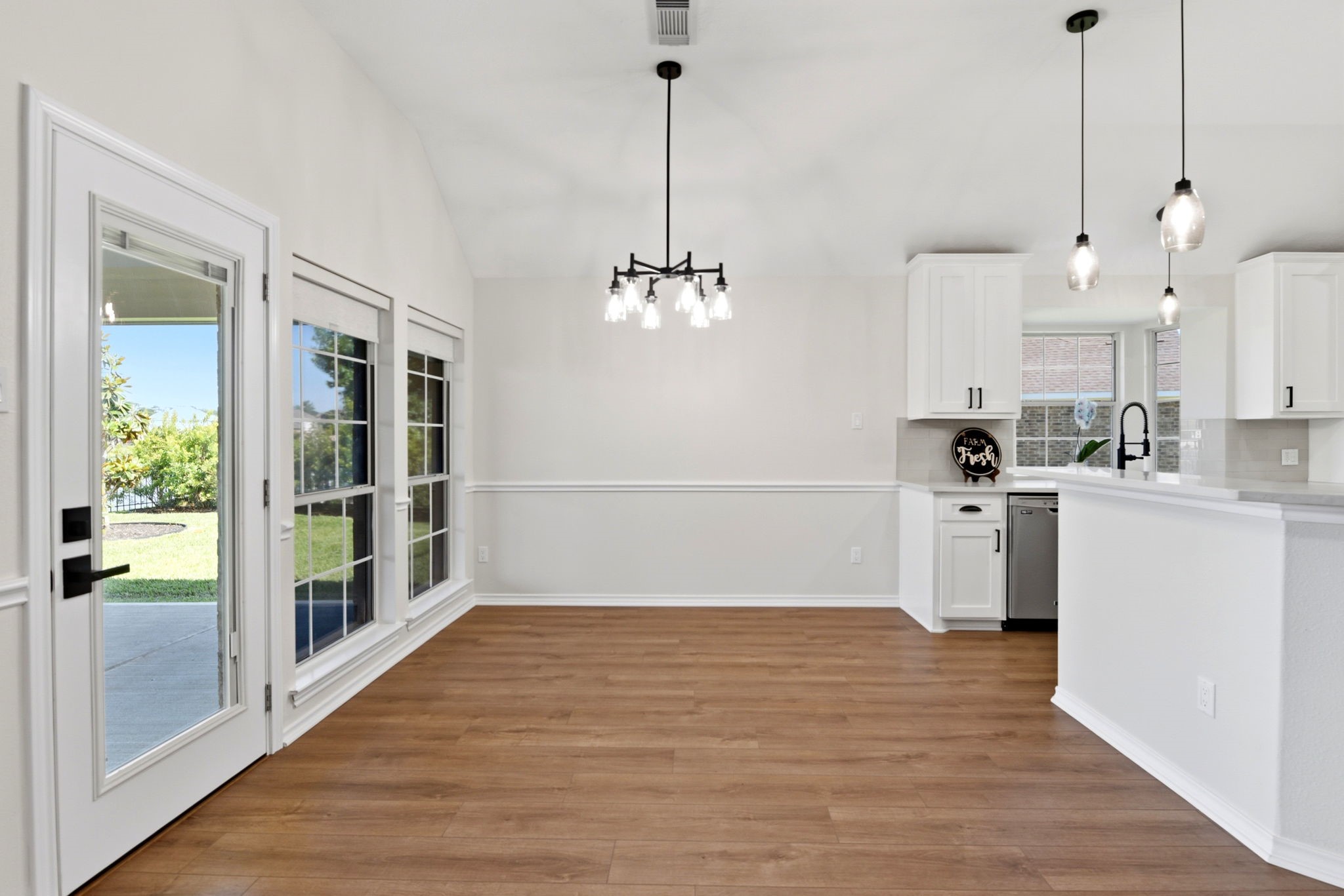 29819 South Legends Village Circle Spring, TX 77386 - Photo 13 of 48 Spacious breakfast dining area with a gorgeous view of the lake!