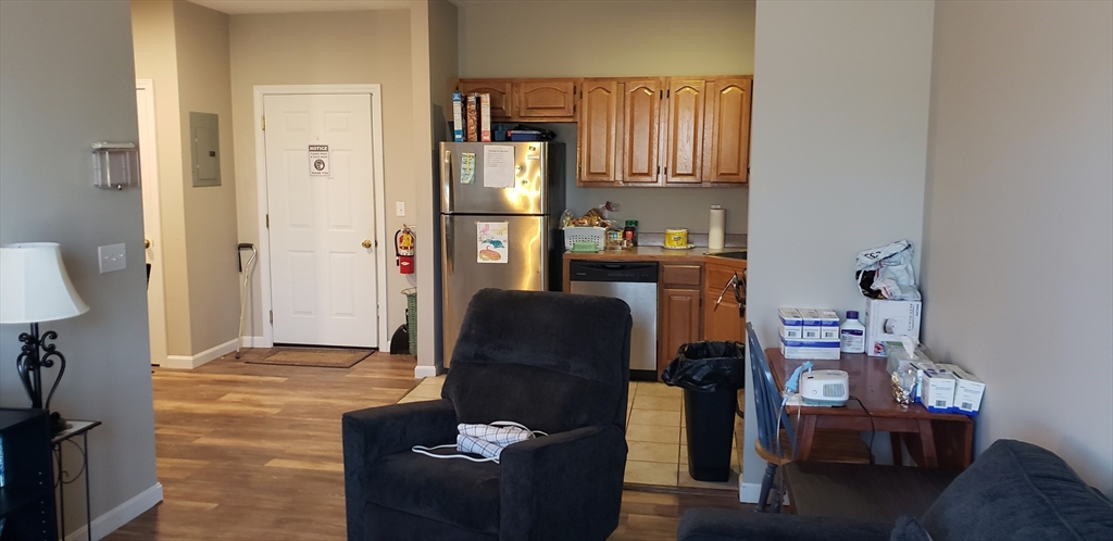 95 Park Street, Unit 4 Attleboro, MA 02703 - Photo 2 of 4