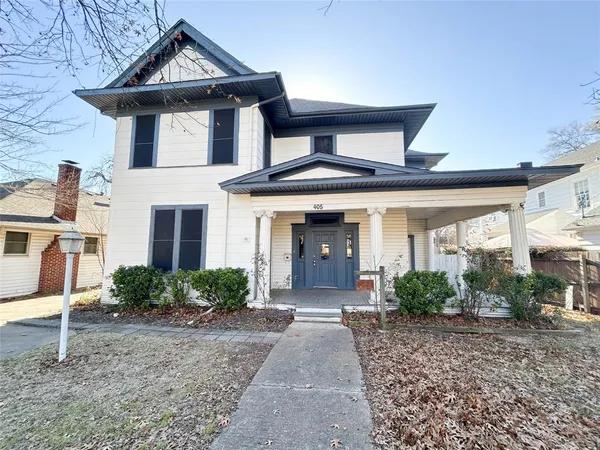 $2,500 | 405 East Denton Street, Ennis, TX 75119