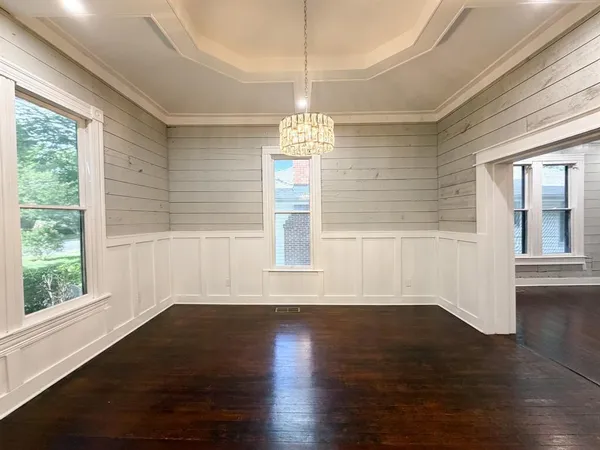 $2,500 | 405 East Denton Street, Ennis, TX 75119