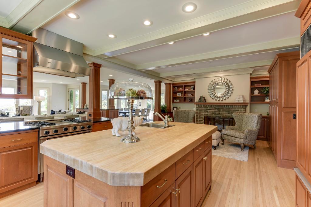 12300 Riverview Road Eden Prairie, MN 55347 - Photo 8 of 22