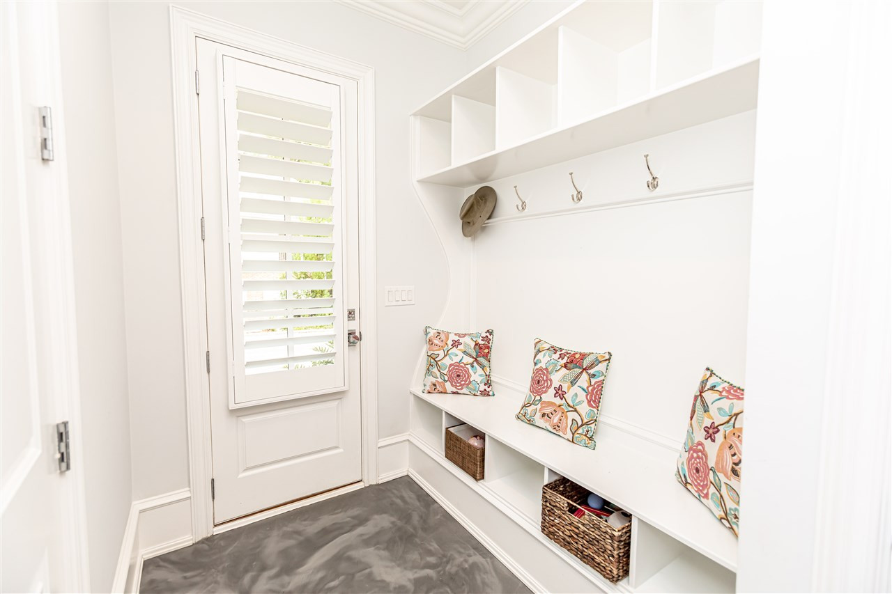 2714 Cambridge Road Raleigh, NC 27608 - Photo 25 of 30 garage entry/mudroom