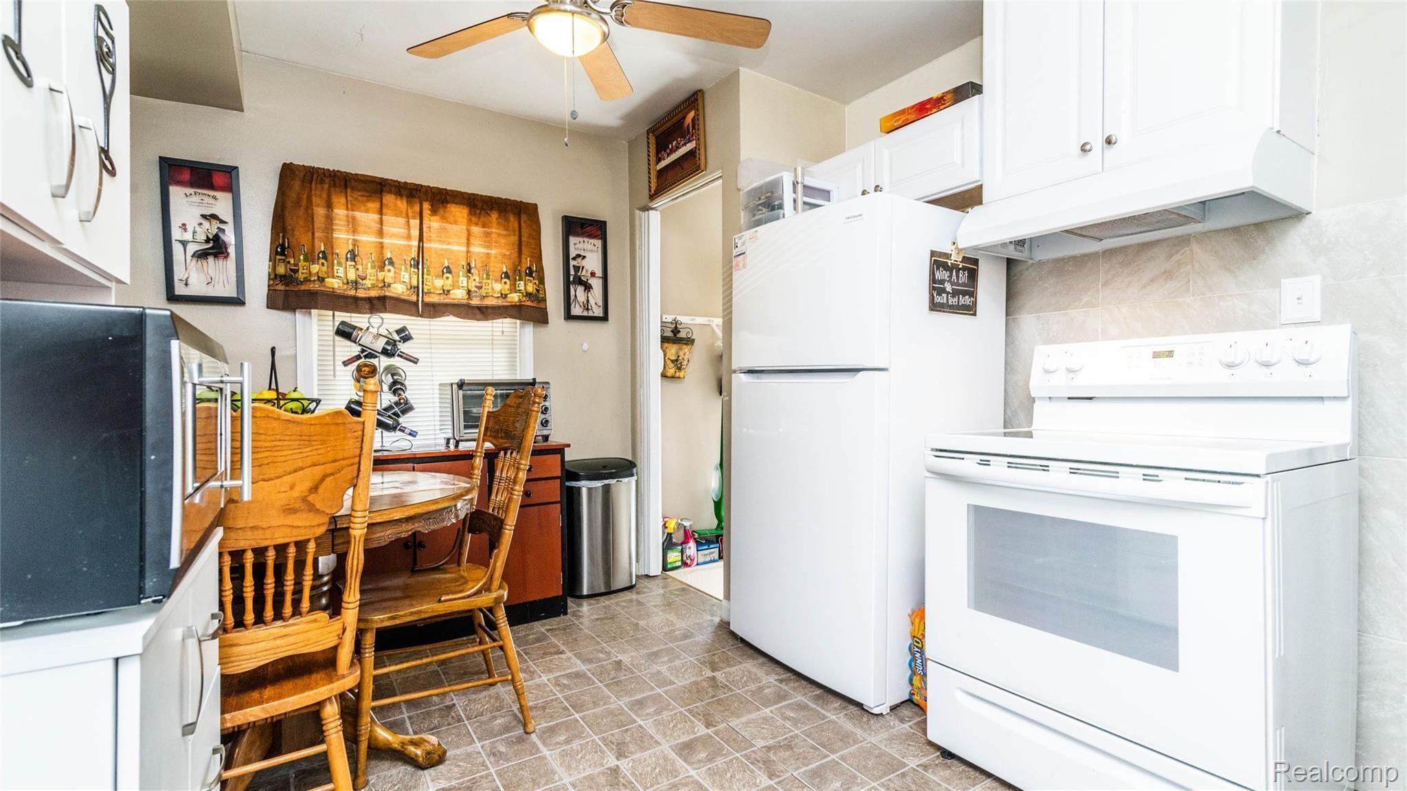17525 Reno Street Riverview, MI 48193 - Photo 13 of 25 00_.jpg