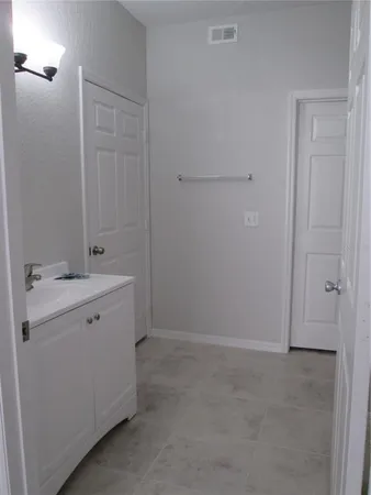 $1,650 | 5957 Westgate Drive, Unit 1912, Orlando, FL 32835